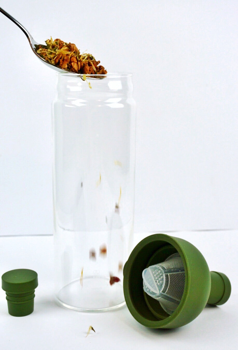 Eisteeflasche mit Siebeinsatz